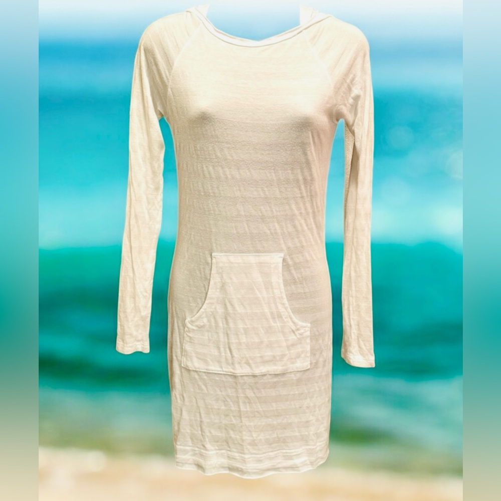 MAKE + MODEL White  Swim Cover up Hooded Dress size XS